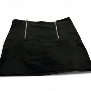 Forever 21 Black Mini Suede Skirt with Zipper Details Plus Size 0X Womens EUC